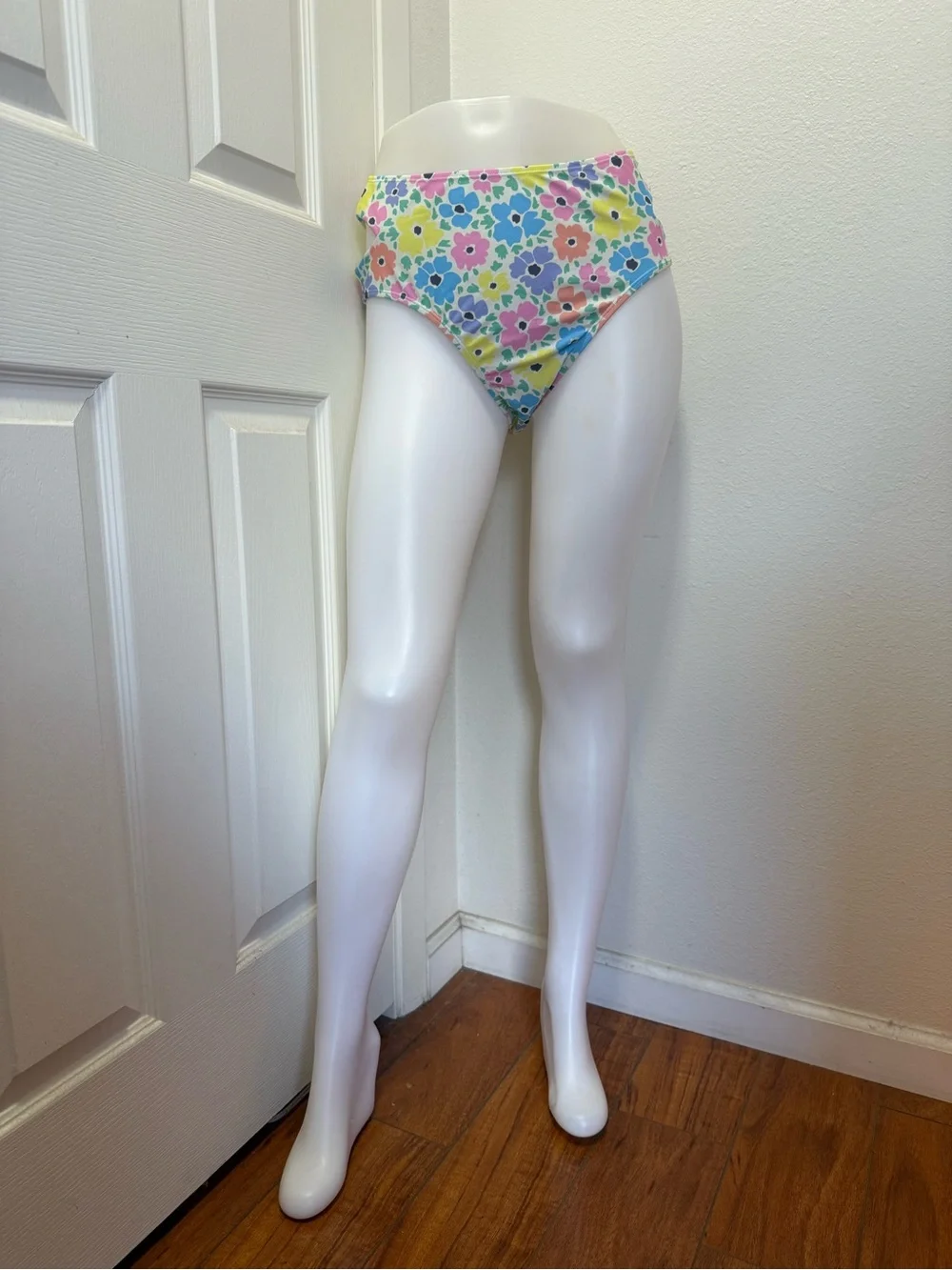 Girls' High-Waist Floral Swim Shorts - Multicolor